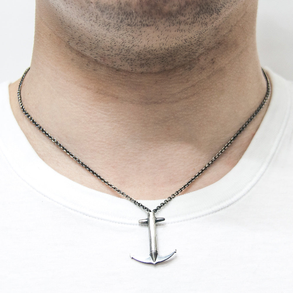 ANCHOR & CREW ADMIRAL ANCHOR SILVER NECKLACE - MODEL VIEW