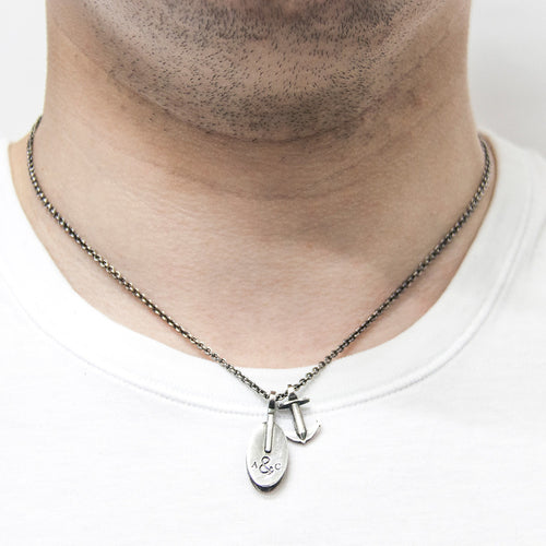 ANCHOR & CREW LONDON PULLEY & ANCHOR SILVER NECKLACE - MODEL VIEW