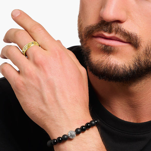 Man Wearingt Thomas Sabo Rebel Wolf Gold Band Ring