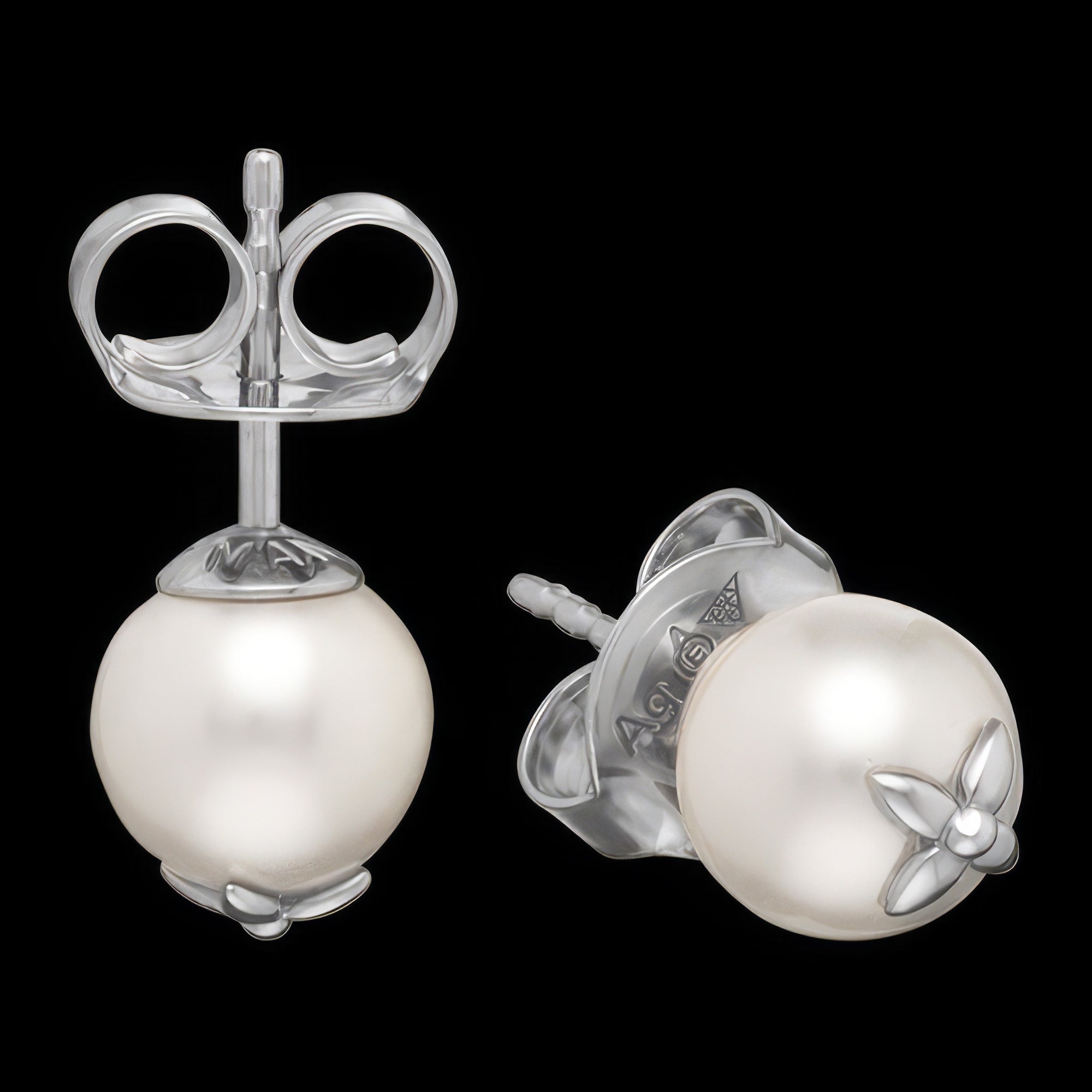 Pearl Flower Sterling Silver Stud Earrings | Engelsrufer