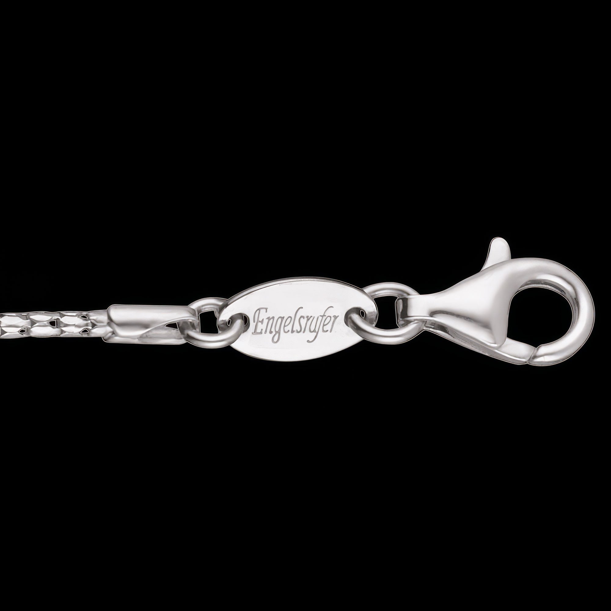 Clasp close-up of Engelsrufer sterling silver 1.5mm Korean chain necklace.
