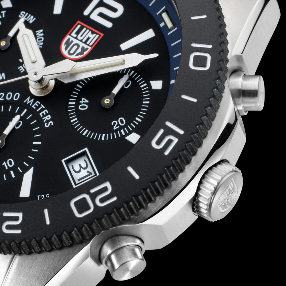 LUMINOX PACIFIC DIVER BLUE CHRONOGRAPH WATCH 3143 - SIDE VIEW