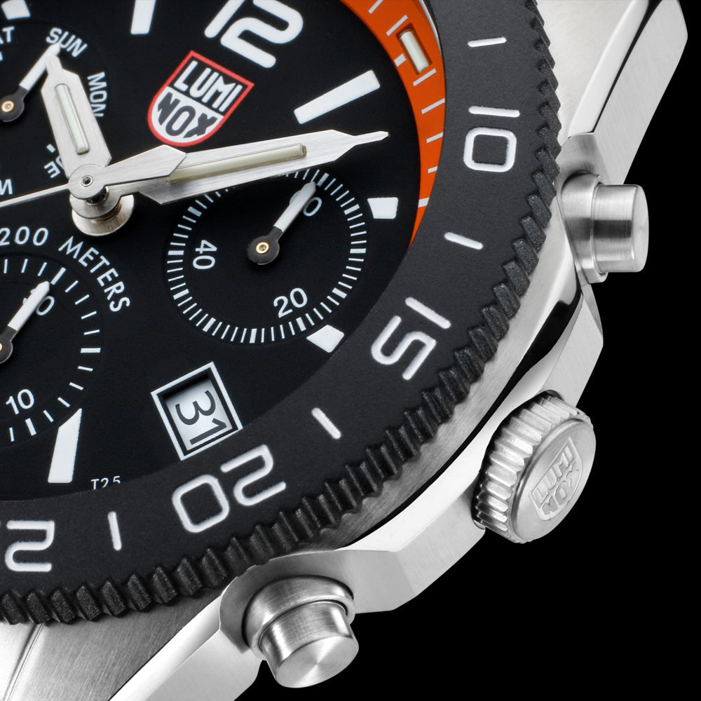 LUMINOX PACIFIC DIVER ORANGE CHRONOGRAPH WATCH 3149 - SIDE VIEW