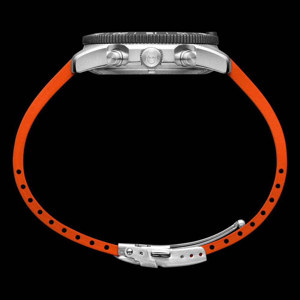 LUMINOX PACIFIC DIVER ORANGE CHRONOGRAPH WATCH 3149 - SIDE VIEW 3