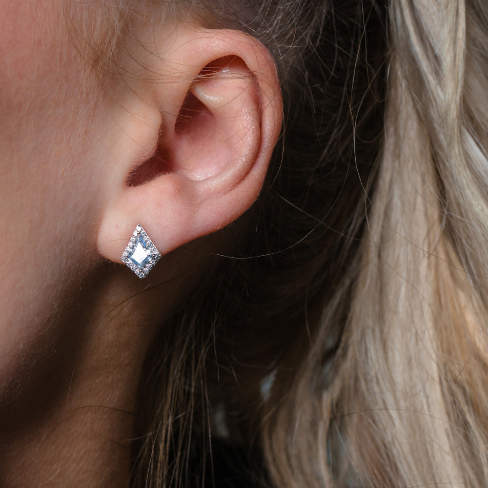 GEORGINI SHIELD SILVER EARRINGS - MODEL VIEW