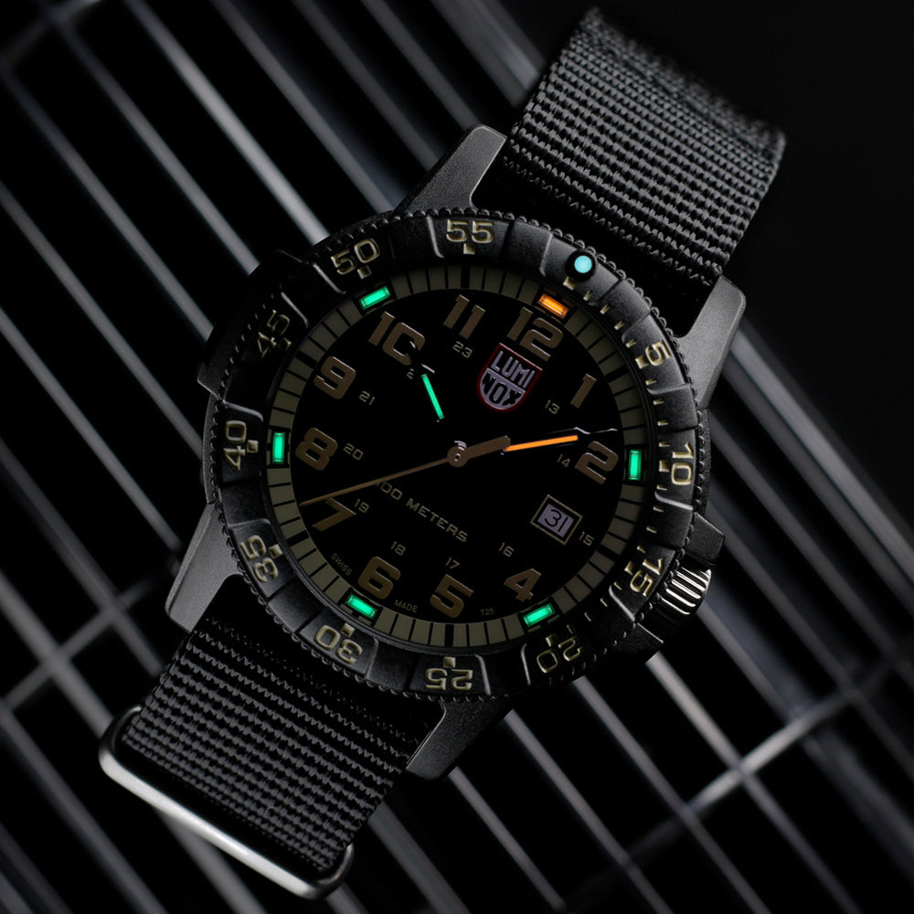 LUMINOX LEATHERBACK SEA TURTLE GIANT WATCH 0333 - BEAUTY VIEW 2