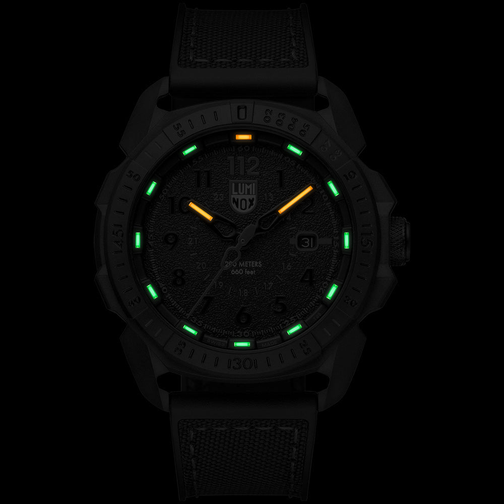 LUMINOX ICE-SAR ARCTIC WATCH 1002 - ILLUMINATION VIEW