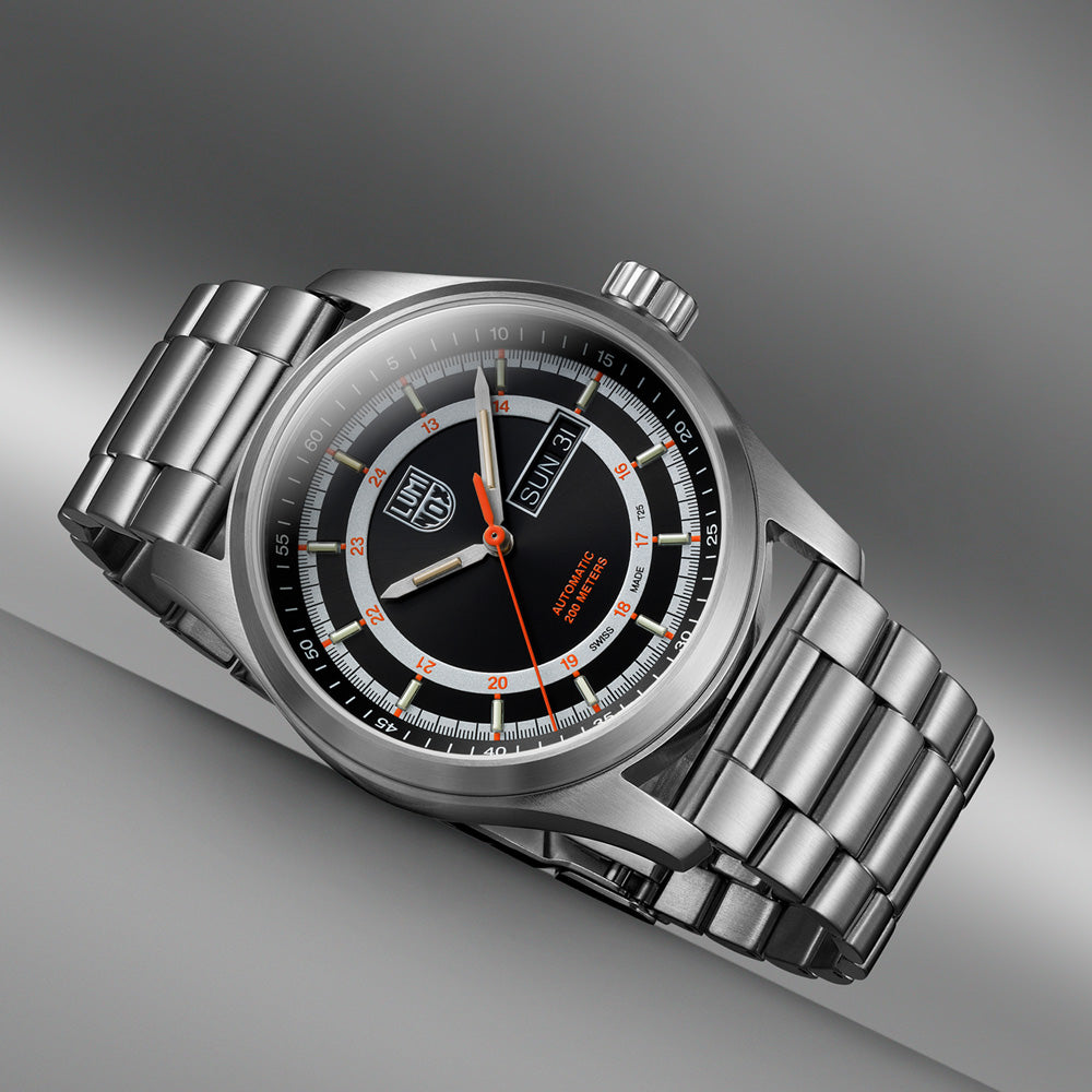 LUMINOX ATACAMA FIELD AUTOMATIC STEEL WATCH 1902 - BEAUTY VIEW 1