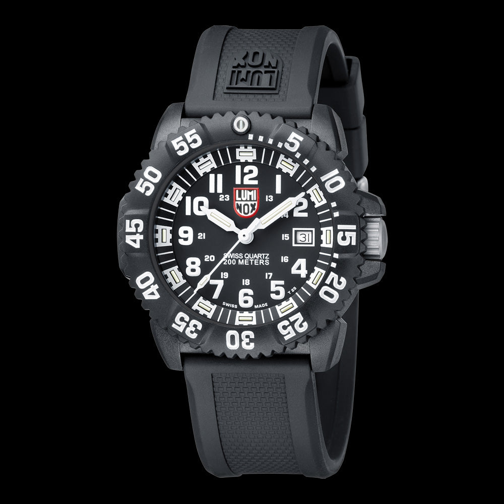 LUMINOX ORIGINAL NAVY SEAL DIVE WATCH 3051 - TILT VIEW