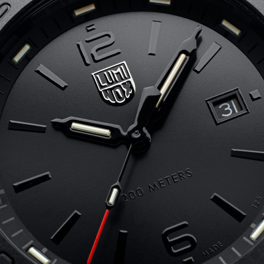 LUMINOX PACIFIC DIVER WATCH 3121.BO.GF - DIAL CLOSE-UP