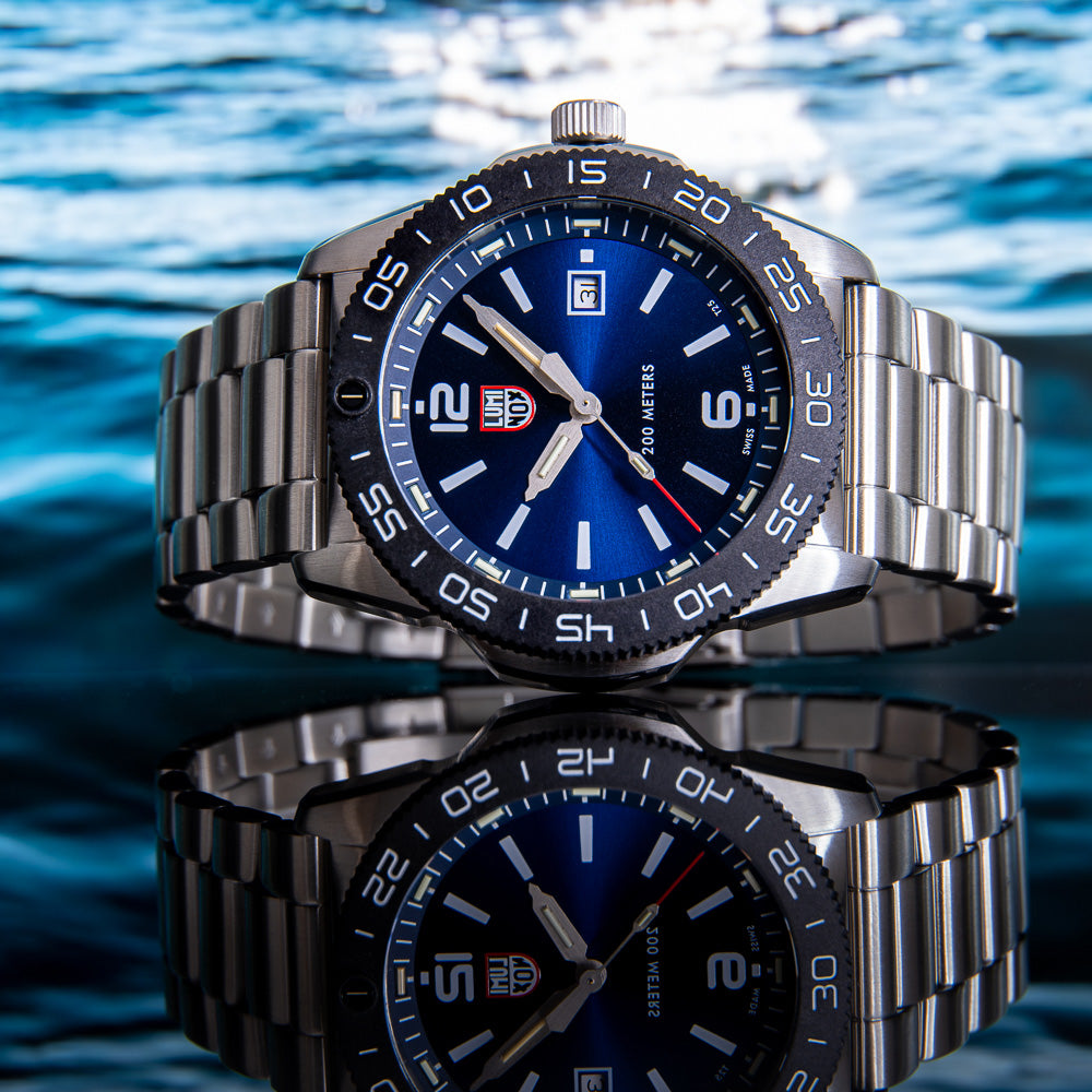 LUMINOX PACIFIC DIVER WATCH 3123 - REFLECTION VIEW