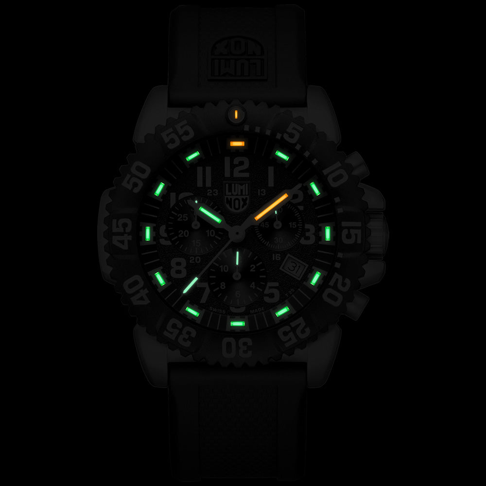 LUMINOX NAVY SEAL STEEL COLORMARK CHRONOGRAPH WATCH 3181 - ILLUMINATION VIEW