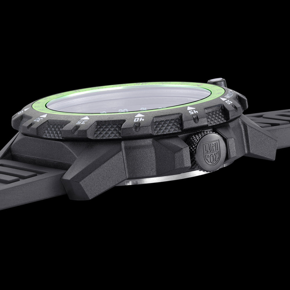 LUMINOX COMMANDO RAIDER OUTDOOR ADVENTURE WATCH 3321 - SIDE VIEW