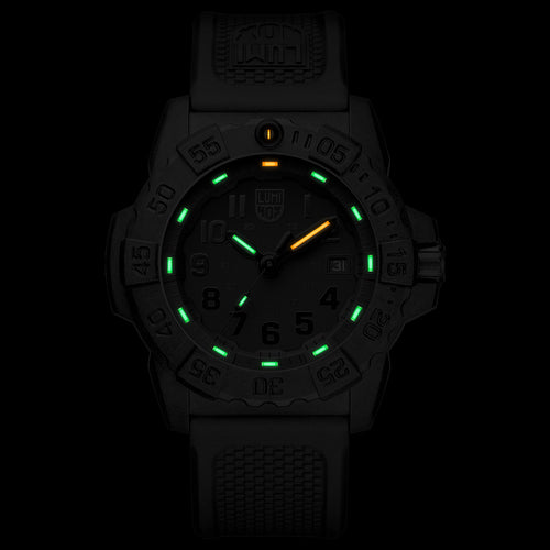 LUMINOX NAVY SEAL DIVE WATCH 3501.BO - ILLUMINATION VIEW