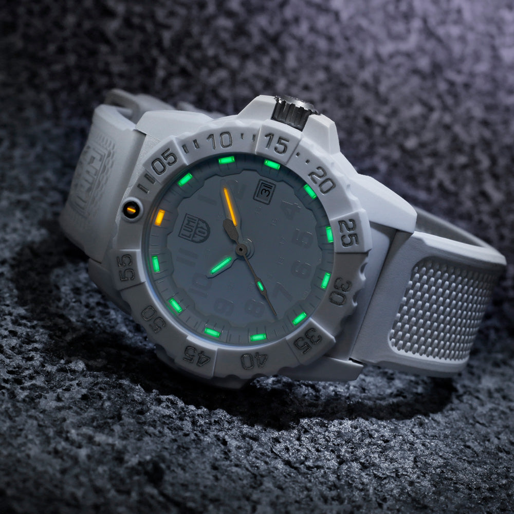 LUMINOX NAVY SEAL GHOST WHITEOUT DIVE WATCH 3507.WO - BEAUTY VIEW