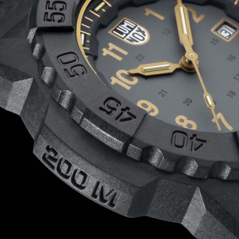LUMINOX NAVY SEAL 45MM MILITARY DIVE WATCH 3508 - DIAL CLOSE-UP 1