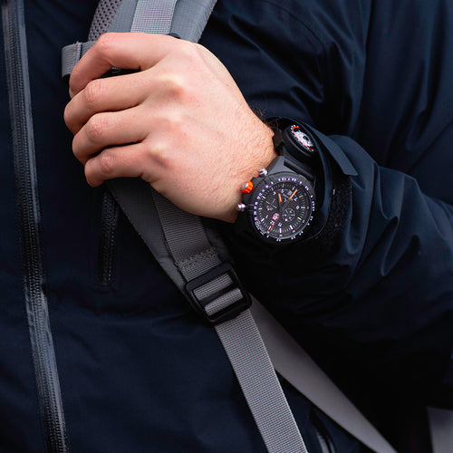 LUMINOX BEAR GRYLLS LAND SERIES SURVIVAL WATCH 3781.KM - WRIST VIEW