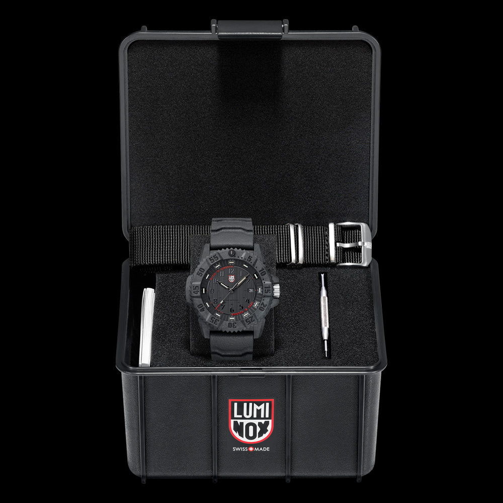 LUMINOX MASTER CARBON SEAL LIMITED EDITION MILITARY DIVE WATCH 3801.SIS.SET - PACKAGING