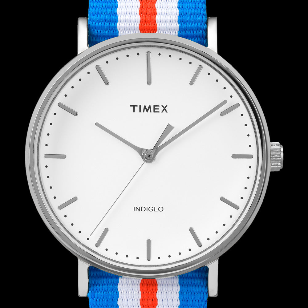 TIMEX WEEKENDER FAIRFIELD SILVER CASE BLUE WHITE STRAP WATCH - DIAL CLOSE-UP