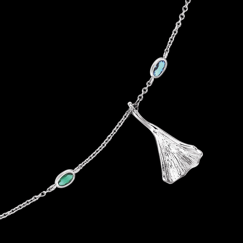 ENGELSRUFER SILVER JOYNATURE 80CM GINKGO DRAGONFLY NECKLACE - SINGLE GINGKO LEAF CLOSE-UP