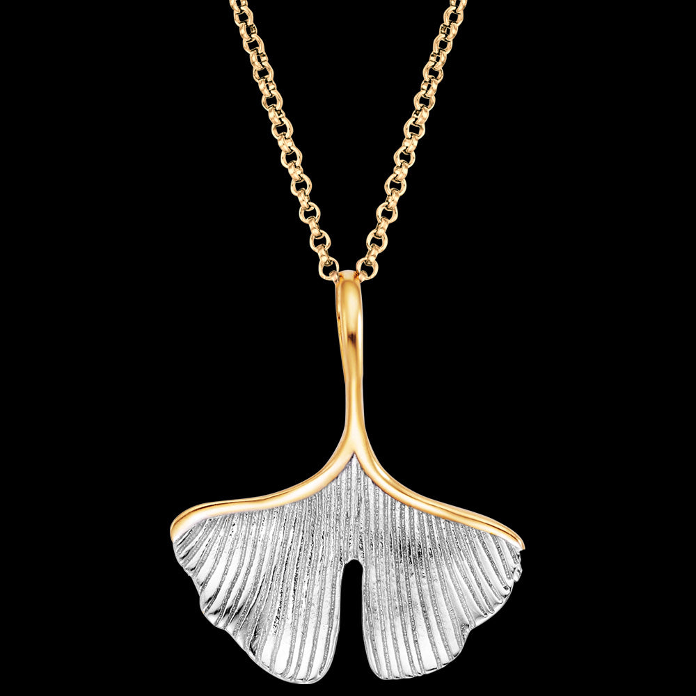 ENGELSRUFER GOLD GINKGO LEAF NECKLACE - CLOSE-UP