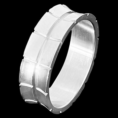 STAINLESS STEEL MEN’S CONCAVE GRID RING