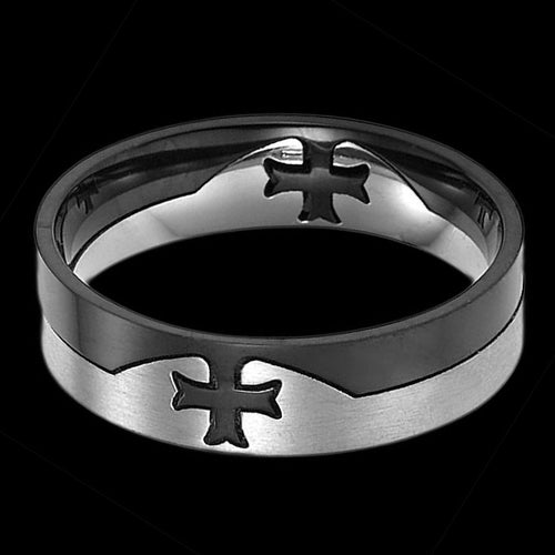 STAINLESS STEEL MEN'S KNIGHT'S CROSS PUZZLE RING - FRONT VIEW