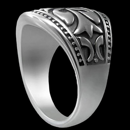 STAINLESS STEEL MEN'S FLEUR DE LIS SIGNET RING - SIDE VIEW