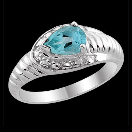 STERLING SILVER BLUE TOPAZ SOLITAIRE RING