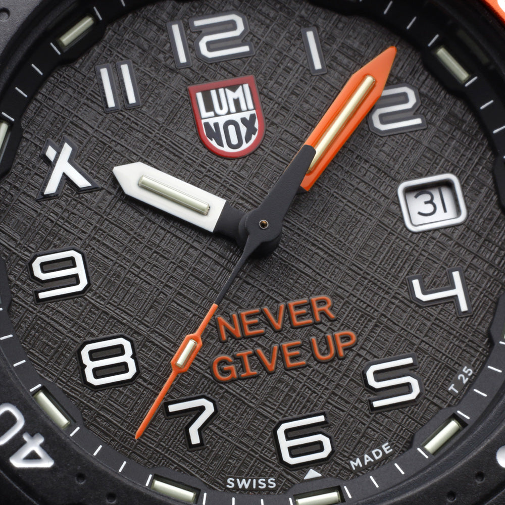 LUMINOX BEAR GRYLLS SEA SERIES SURVIVAL WATCH 3729.NGU - DIAL CLOSE-UP