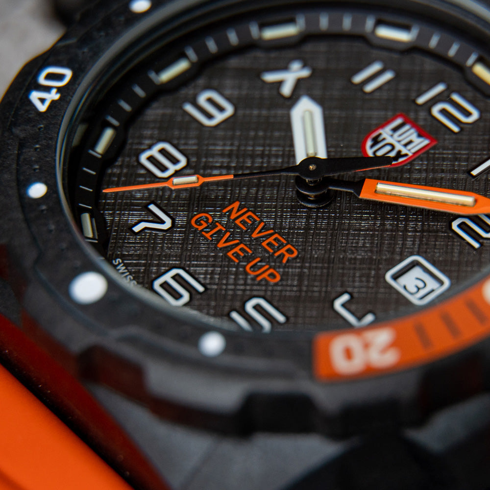 LUMINOX BEAR GRYLLS SEA SERIES SURVIVAL WATCH 3729.NGU - DIAL CLOSE-UP 2