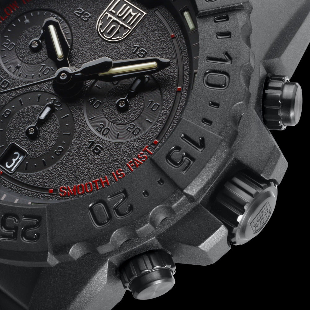 LUMINOX NAVY SEAL CHRONOGRAPH MILITARY WATCH 3580 - CASE ANGLE VIEW