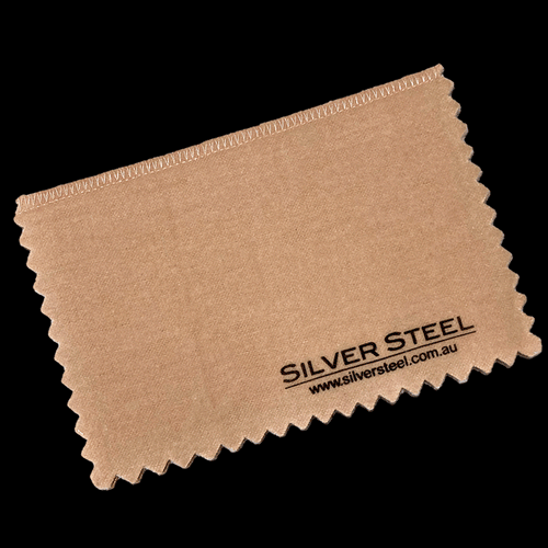 Animation of Jewellery cleaning and polishing cloth opening to show cleaning layer and polishing layer.